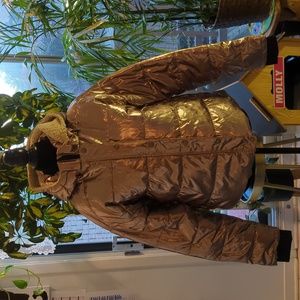 Brand new 💛Gorgeous gold jacket